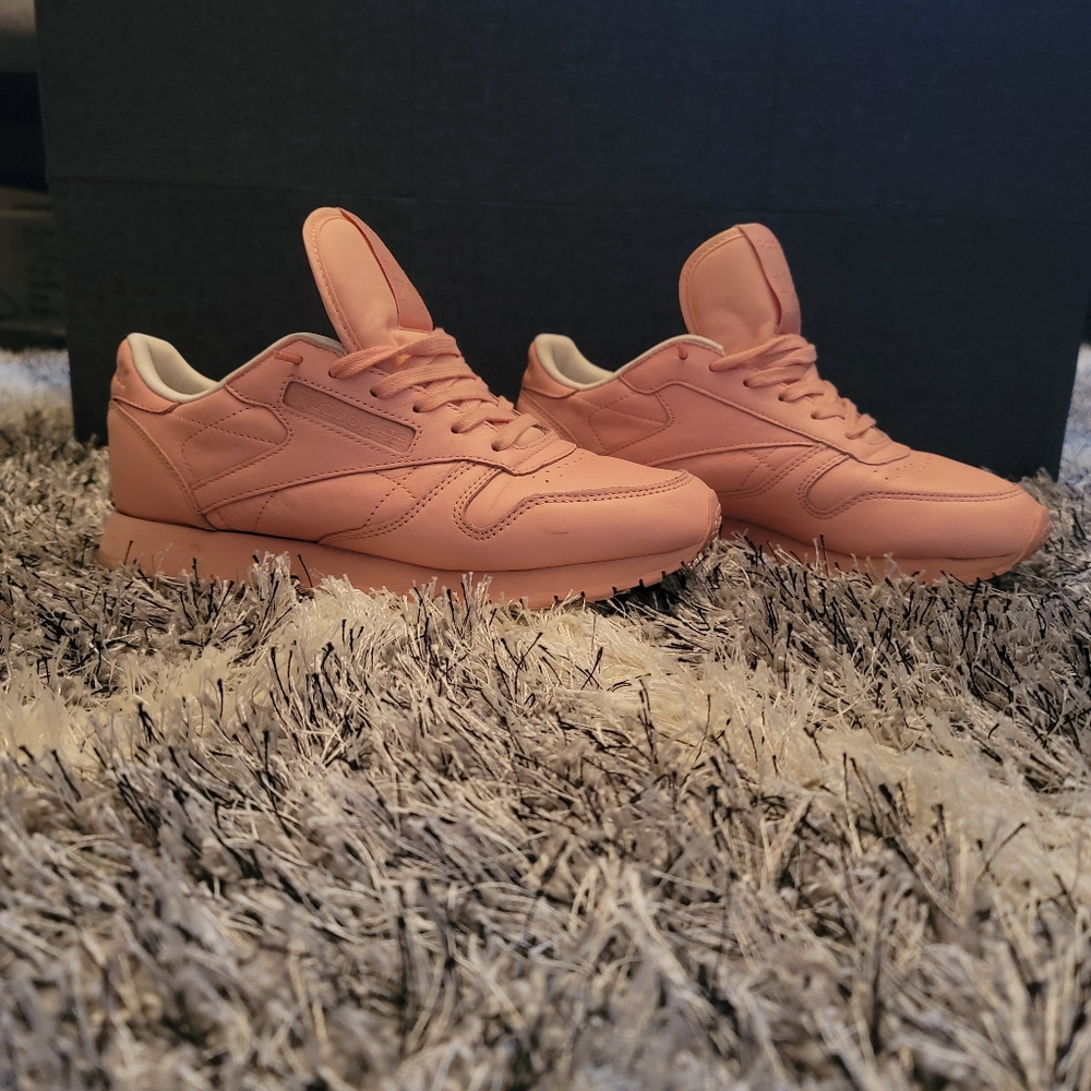 Reebok
Classic Leather Sneaker - Picture 5 of 10
